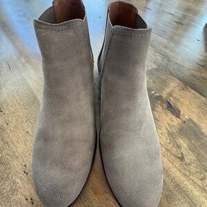 Frye Chic Taupe Suede Ankle Booties low heel like new grey minimalist boots